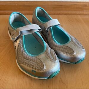 Rykä Women’s Silver And Turquoise Mary Jane Walking Shoes Sneakers, Size 11